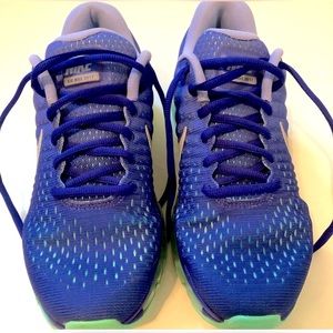 Nike AirMax size 7.5